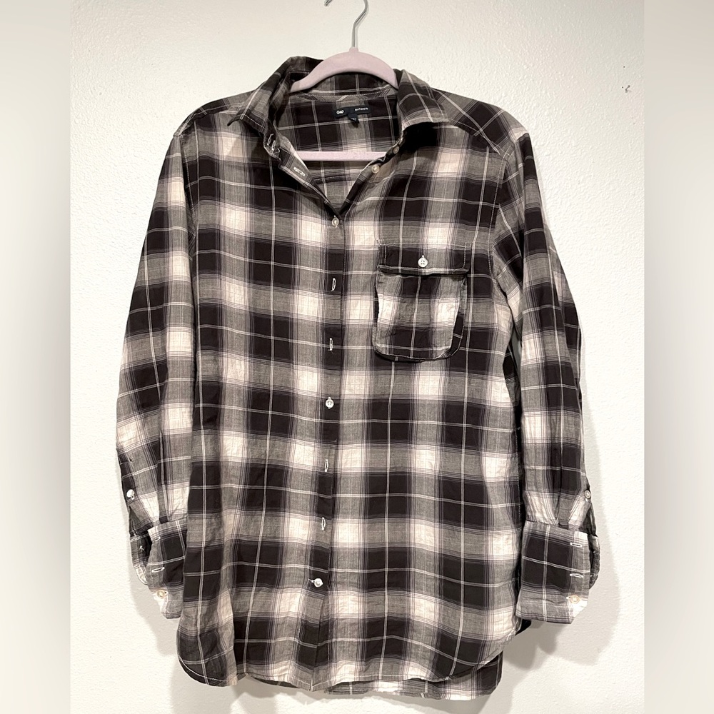 Gap, size M, light weight cotton plaid button down